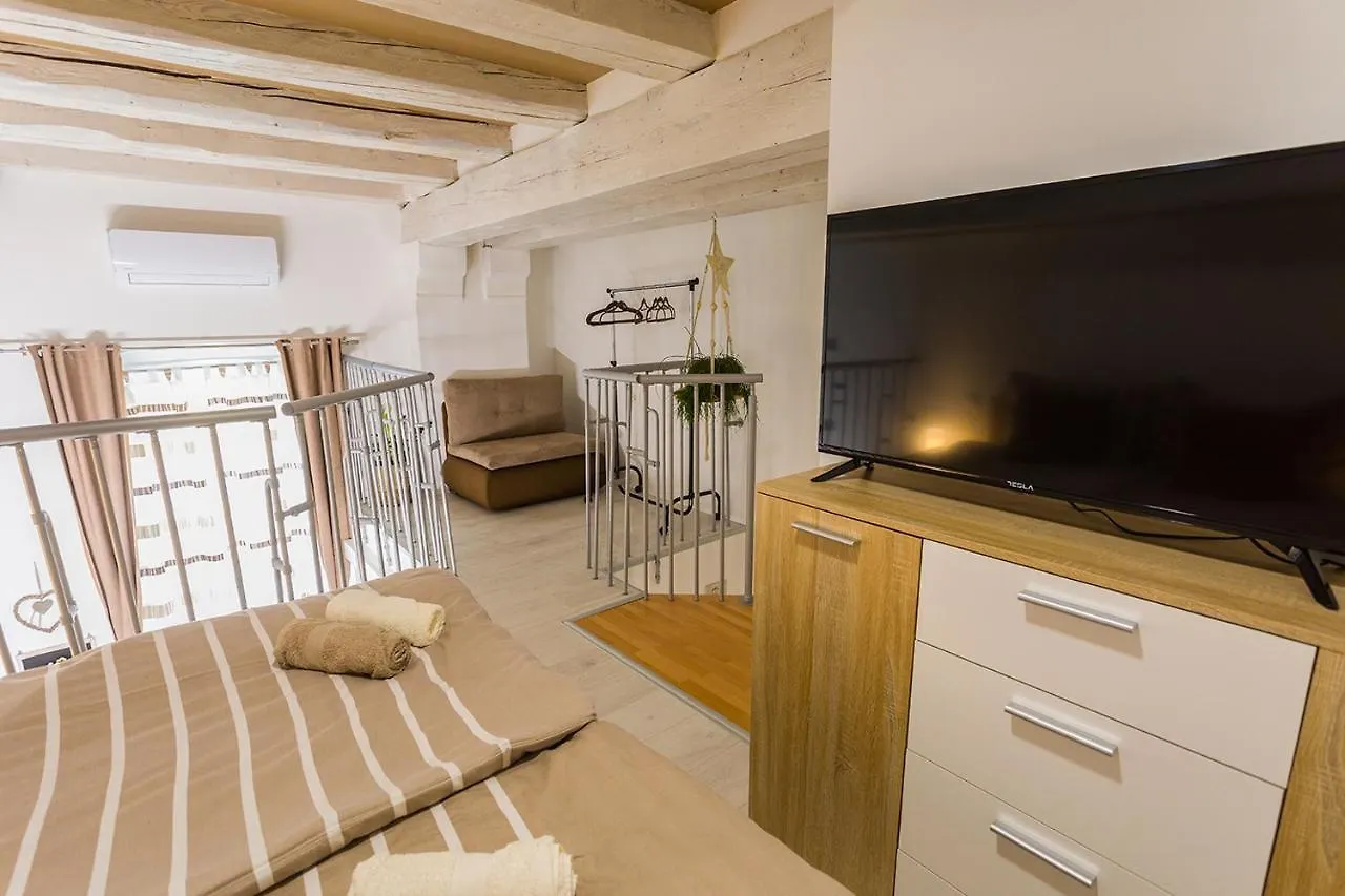 Aromatic Herbs Loft -New, Central & Parking Apartment Ljubljana