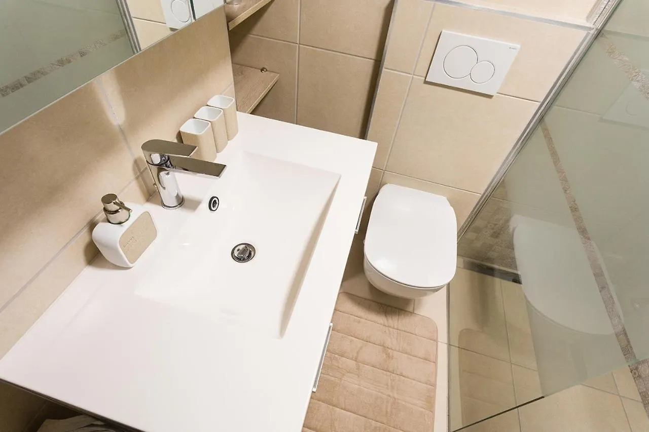 Aromatic Herbs Loft -New, Central & Parking Apartment Ljubljana