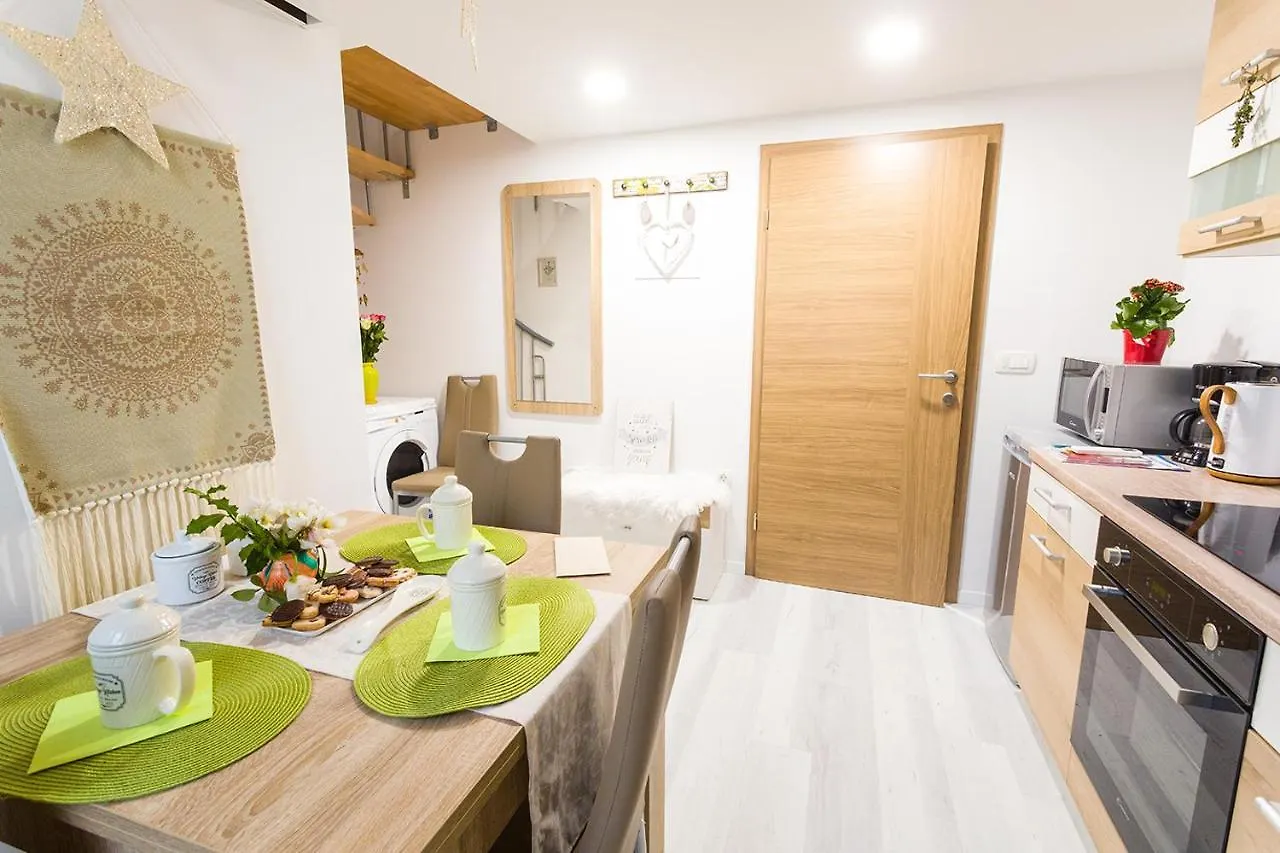 Aromatic Herbs Loft -New, Central & Parking Apartment Ljubljana